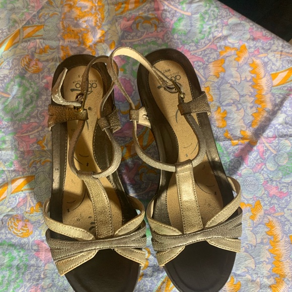 Abeo tan strappy sandals - Picture 8 of 9